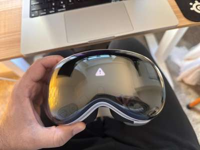 Apple-Vision-Pro-Exclamation-Point